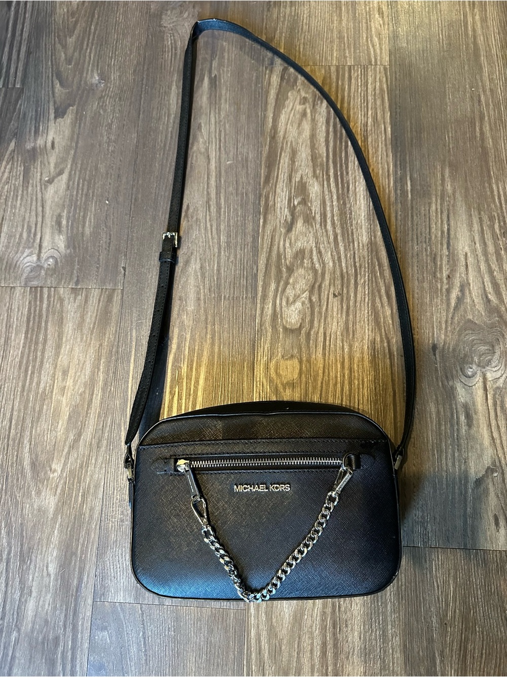MICHAEL KORS Black Leather Crossbody with Chain Accent